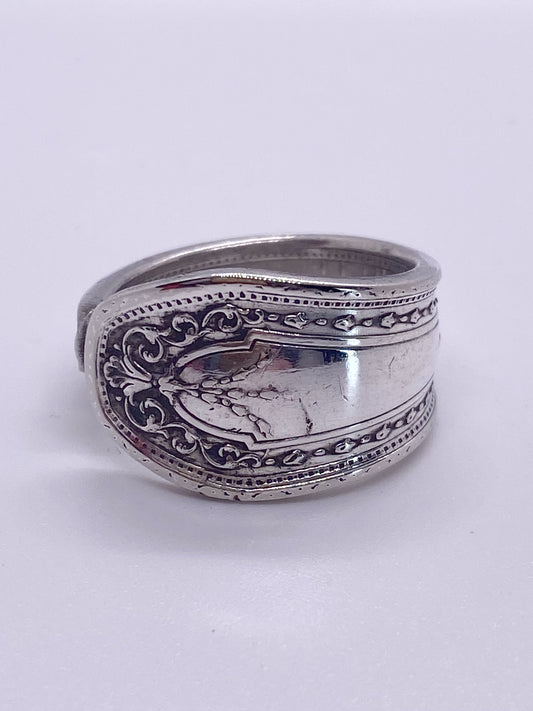 Spoon Ring size: 10